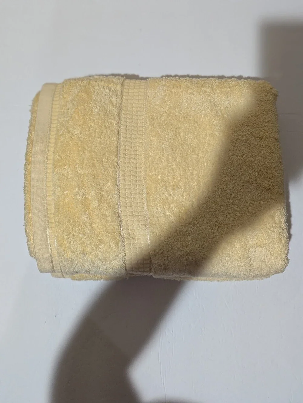 NEW Lot Of 2 Bianca Premium Very Soft Cotton Bath Towels - Light Yellow